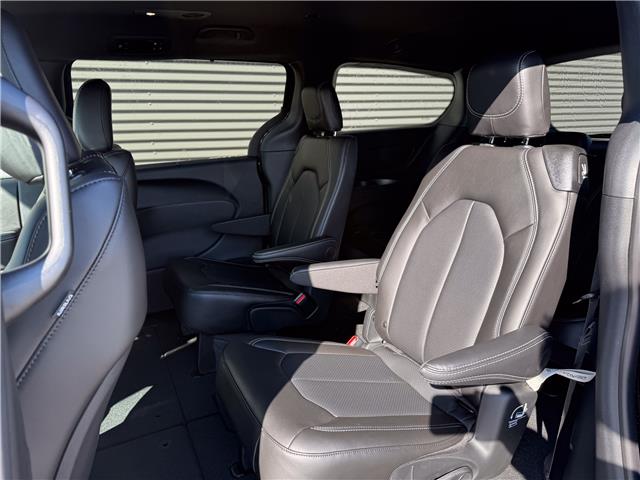 2026 Chrysler Grand Caravan SXT (Stk: 26236) in London - Image 12 of 28