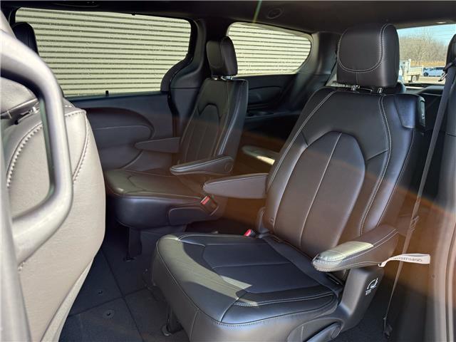 2026 Chrysler Grand Caravan SXT (Stk: 26237) in London - Image 12 of 28