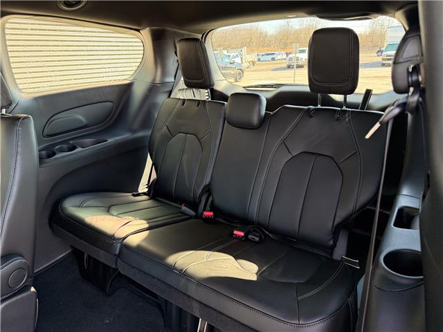 2026 Chrysler Grand Caravan SXT (Stk: 26237) in London - Image 13 of 28
