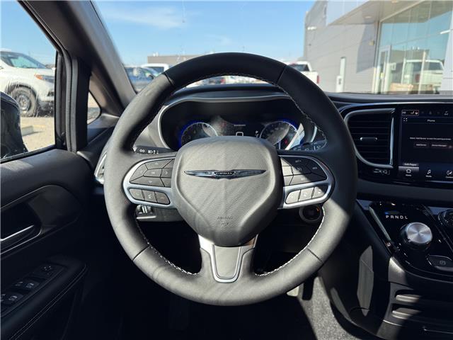 2026 Chrysler Grand Caravan SXT (Stk: 26237) in London - Image 16 of 28