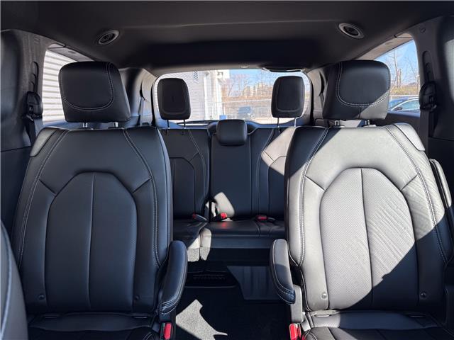 2026 Chrysler Grand Caravan SXT (Stk: 26236) in London - Image 14 of 28