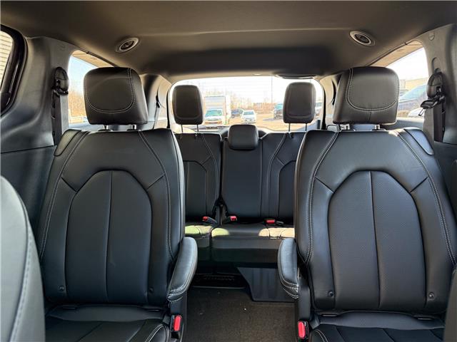 2026 Chrysler Grand Caravan SXT (Stk: 26237) in London - Image 14 of 28