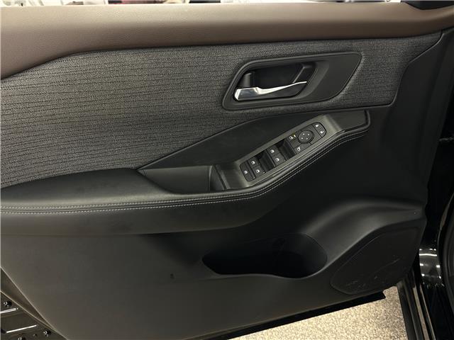 2023 Nissan Rogue SV Moonroof (Stk: 43756J) in Belleville - Image 14 of 31