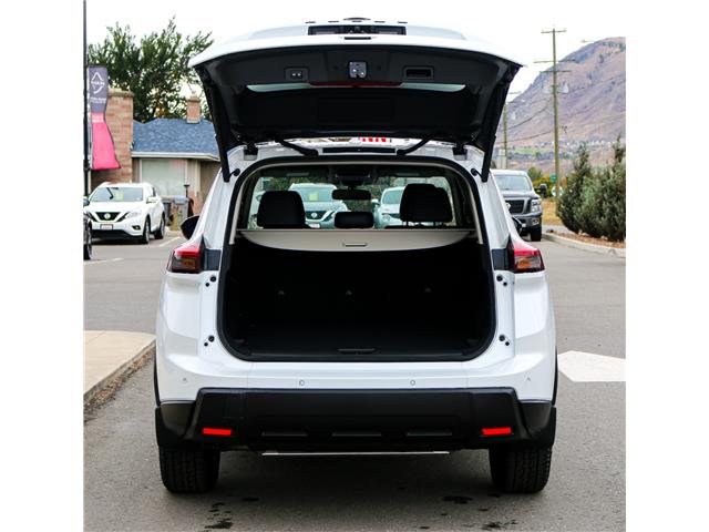 2026 Nissan Rogue Rock Creek (Stk: T26224) in Kamloops - Image 5 of 20