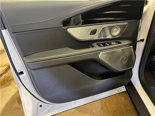 2026 Lincoln Nautilus Reserve (Stk: 26NT3) in St.Paul - Image 3 of 10