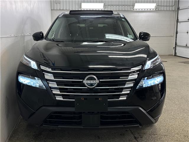 2024 Nissan Rogue SV Moonroof (Stk: 43833J) in Belleville - Image 2 of 31
