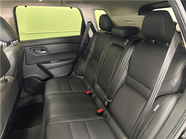 2024 Nissan Rogue SV Moonroof (Stk: 43833J) in Belleville - Image 7 of 31