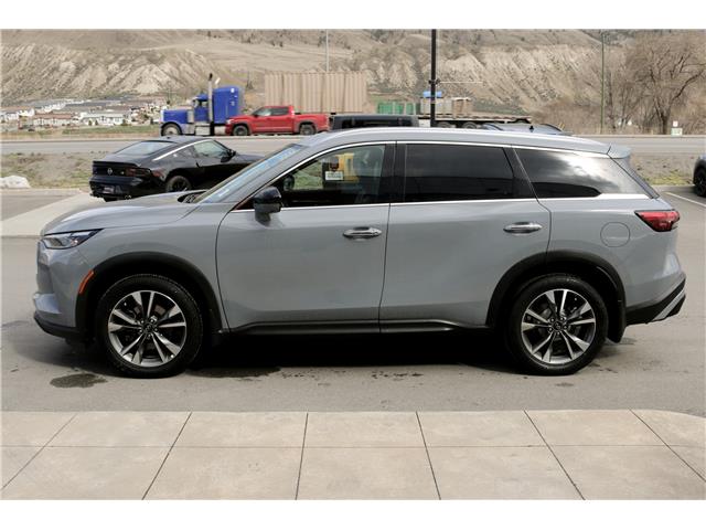 2025 Infiniti QX60 Luxe (Stk: UT2248) in Kamloops - Image 2 of 21