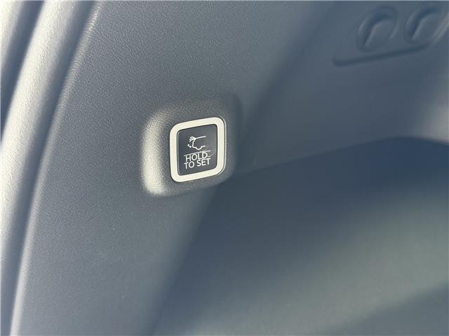 2026 Jeep Cherokee Overland (Stk: 26153D) in London - Image 25 of 26