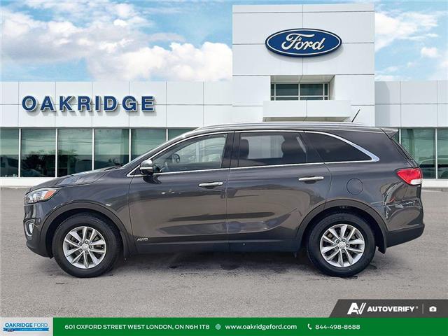 2017 Kia Sorento 2.4L LX (Stk: C55055A) in London - Image 3 of 29