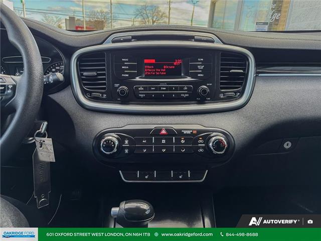 2017 Kia Sorento 2.4L LX (Stk: C55055A) in London - Image 23 of 29