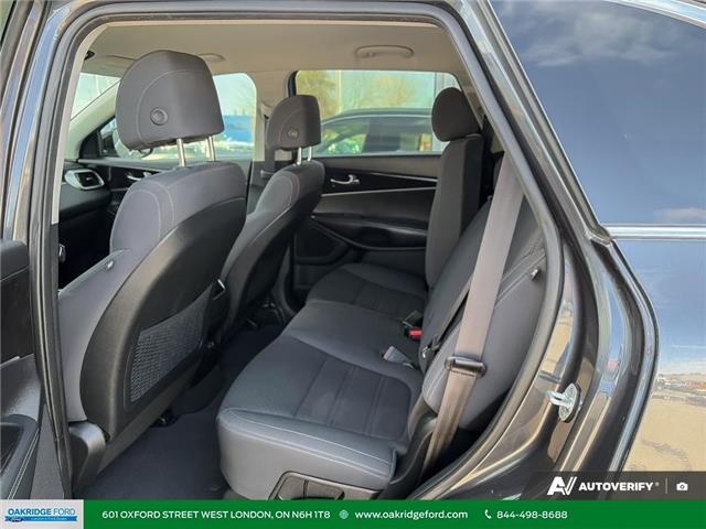 2017 Kia Sorento 2.4L LX (Stk: C55055A) in London - Image 27 of 29