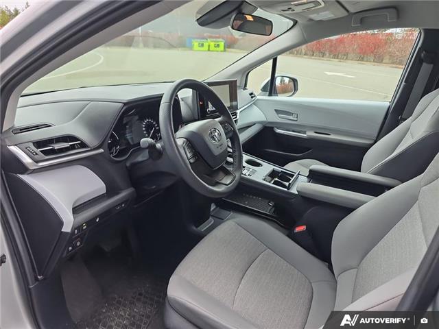 2025 Toyota Sienna LE 8-Passenger (Stk: P3644) in Courtenay - Image 13 of 25