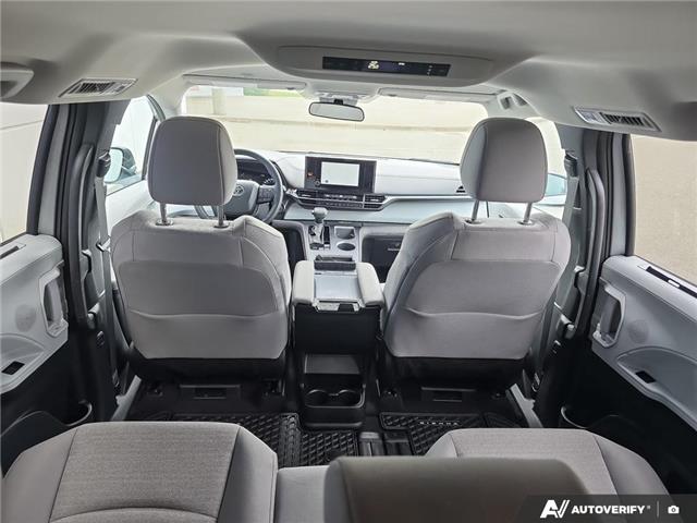 2025 Toyota Sienna LE 8-Passenger (Stk: P3644) in Courtenay - Image 24 of 25
