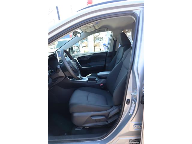 2025 Toyota RAV4 Hybrid LE (Stk: 22U3968) in Mississauga - Image 11 of 25