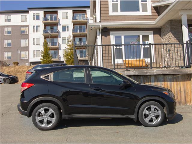 2018 Honda HR-V LX (Stk: 102269) in Lower Sackville - Image 2 of 19
