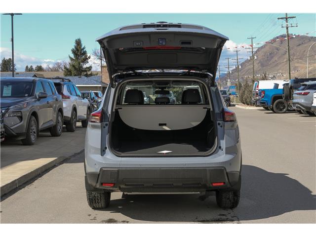 2026 Nissan Rogue Rock Creek (Stk: T26226) in Kamloops - Image 5 of 20
