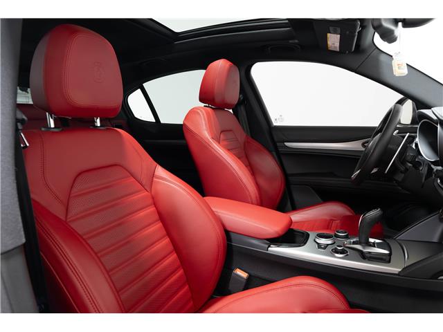 2025 Alfa Romeo Stelvio Base (Stk: ARUC971) in Calgary - Image 21 of 29