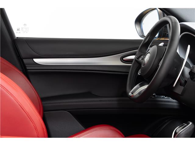 2025 Alfa Romeo Stelvio Base (Stk: ARUC971) in Calgary - Image 18 of 29