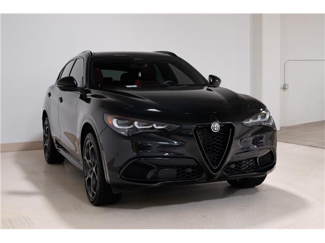 2025 Alfa Romeo Stelvio Base (Stk: ARUC971) in Calgary - Image 3 of 29