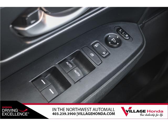 2017 Honda CR-V Touring (Stk: B9080) in Calgary - Image 12 of 31