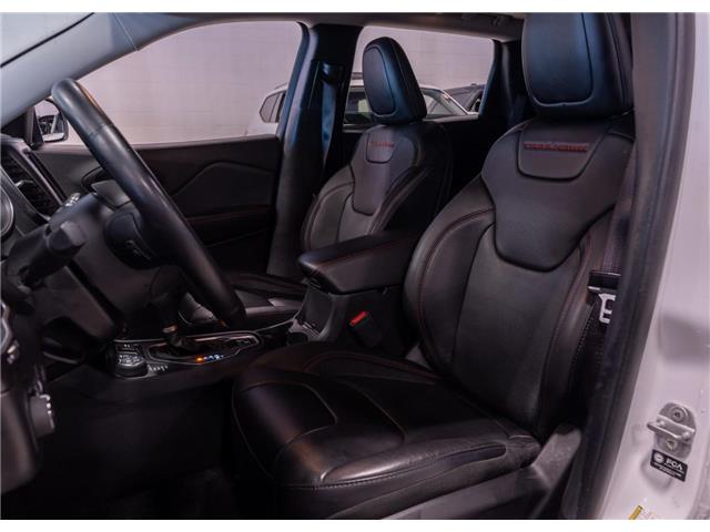 2021 Jeep Cherokee Trailhawk (Stk: 69336) in Calgary - Image 12 of 21 2021 Jeep Cherokee Trailhawk (Stk: 69336) in Calgary - Image 12 of 21