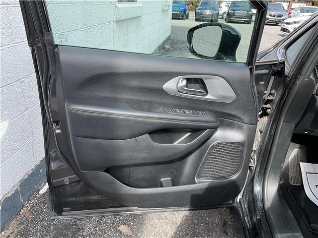 2022 Chrysler Pacifica Touring (Stk: 260354) in Ottawa - Image 17 of 20