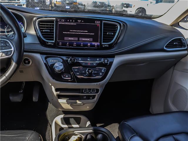 2022 Chrysler Pacifica Touring L (Stk: P23943) in Toronto - Image 16 of 27