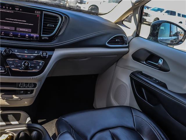 2022 Chrysler Pacifica Touring L (Stk: P23943) in Toronto - Image 17 of 27