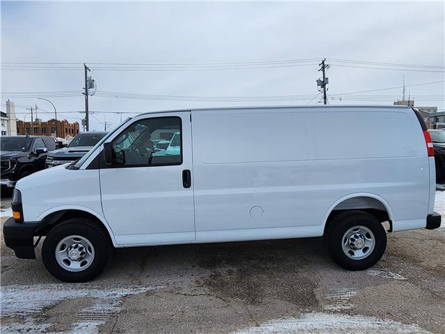 2026 Chevrolet Express 2500 Work Van (Stk: 31386) in The Pas - Image 3 of 17