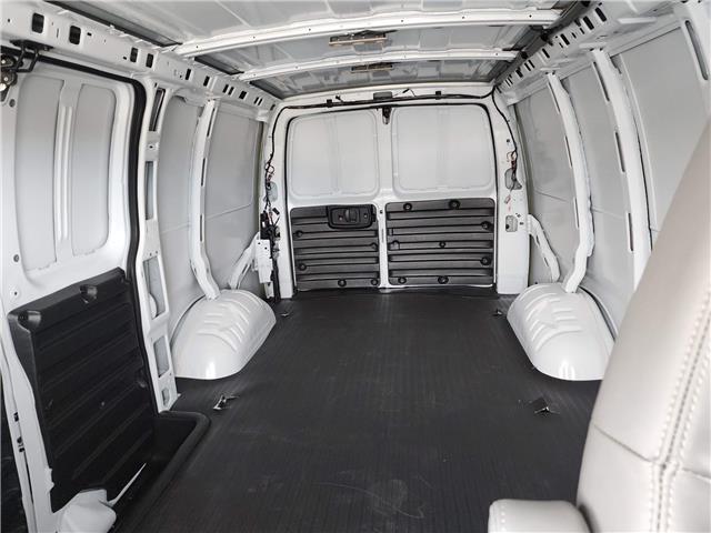 2026 Chevrolet Express 2500 Work Van (Stk: 31386) in The Pas - Image 12 of 17