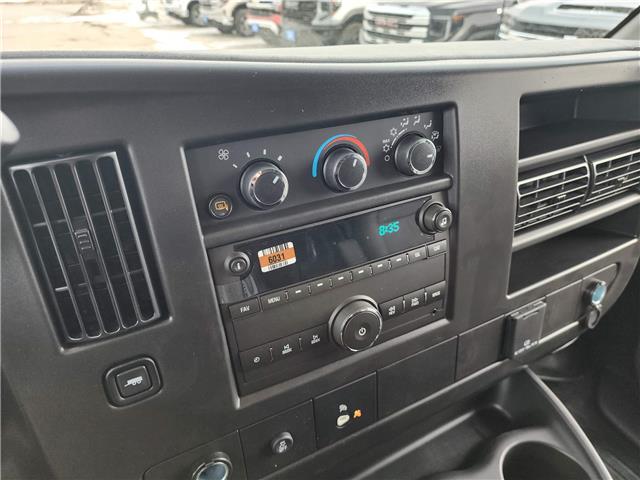 2026 Chevrolet Express 2500 Work Van (Stk: 31386) in The Pas - Image 15 of 17
