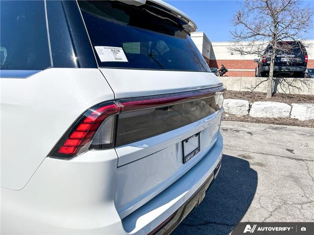 2026 Lincoln Navigator L Premier (Stk: 260189) in Hamilton - Image 8 of 19
