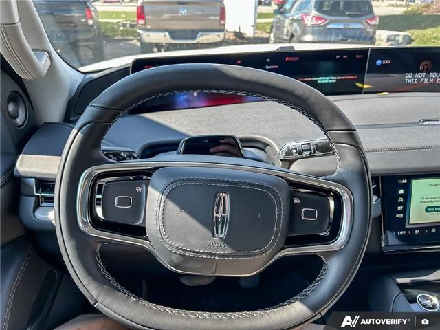 2026 Lincoln Navigator L Premier (Stk: 260189) in Hamilton - Image 11 of 19