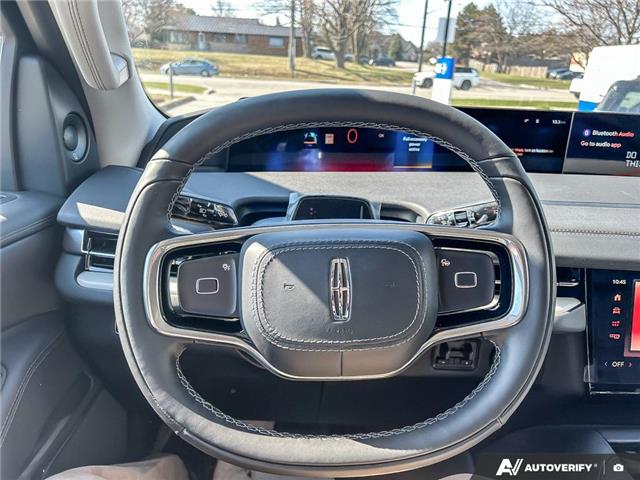2026 Lincoln Navigator Premiere (Stk: 260211) in Hamilton - Image 11 of 19