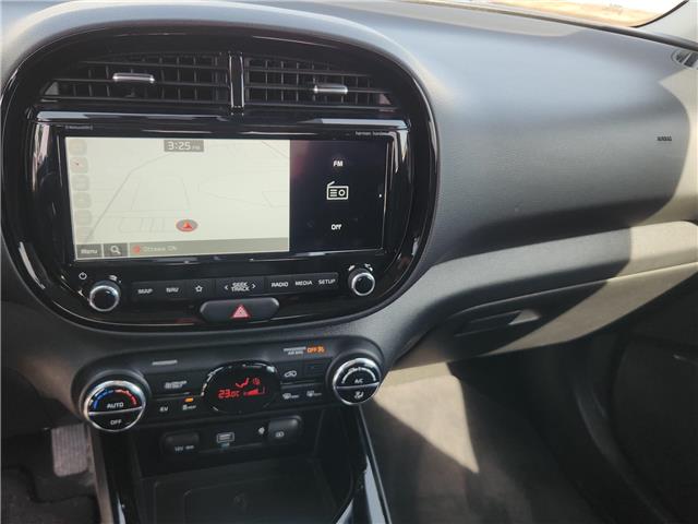 2022 Kia Soul EV EV Limited in Ottawa - Image 3 of 9