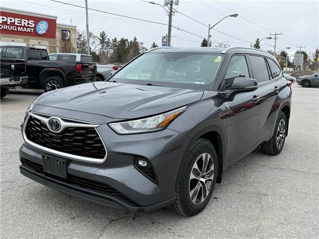 2020 Toyota Highlander XLE (Stk: W9453) in Uxbridge - Image 3 of 8 2020 Toyota Highlander XLE (Stk: W9453) in Uxbridge - Image 3 of 8