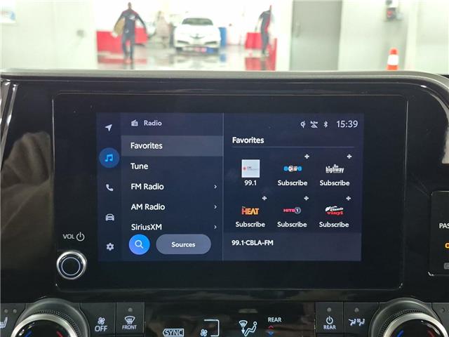 2023 Toyota Highlander XLE (Stk: 10U6561) in Markham - Image 19 of 36