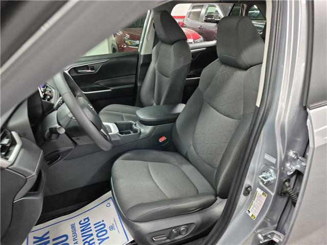 2023 Toyota RAV4 XLE (Stk: 10U6550) in Markham - Image 11 of 34