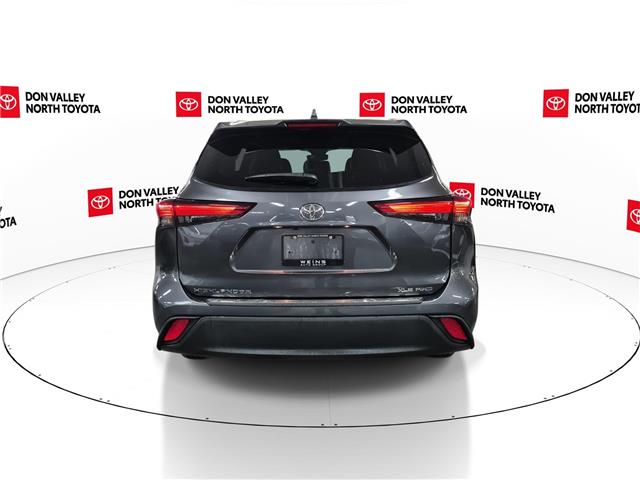 2023 Toyota Highlander XLE (Stk: 10U6561) in Markham - Image 7 of 36