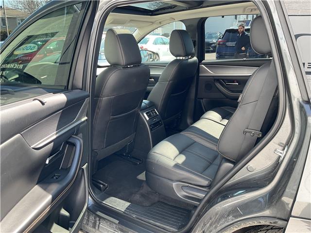 2025 Mazda CX-70 MHEV GT (Stk: 260369) in Ottawa - Image 9 of 15