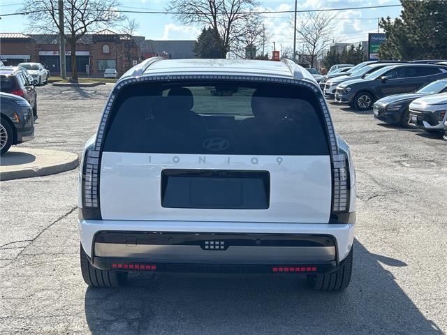 2026 Hyundai IONIQ 9 Preferred + w/Ultimate Calligraphy Package (Stk: 26U1293) in Aurora - Image 5 of 20