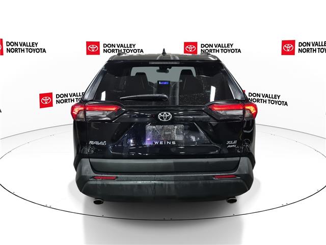 2023 Toyota RAV4 XLE (Stk: 10U6553) in Markham - Image 7 of 34