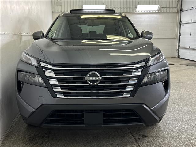 2024 Nissan Rogue SV Moonroof (Stk: 43826J) in Belleville - Image 2 of 31