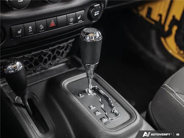 2015 Jeep Wrangler Unlimited Sahara (Stk: 174799) in London - Image 19 of 27