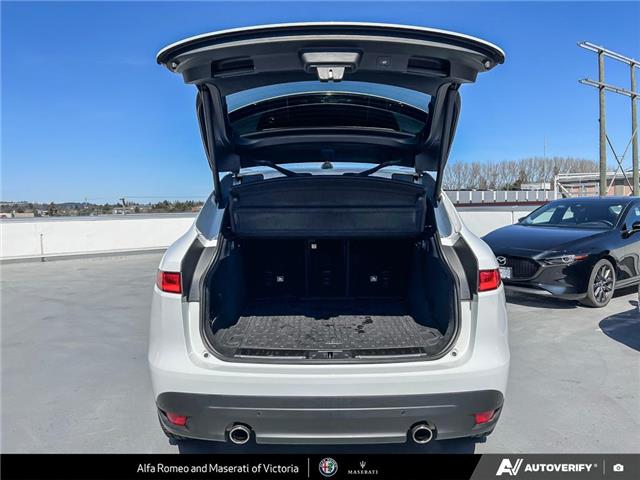 2020 Jaguar F-PACE 30t Prestige (Stk: 205941) in Victoria - Image 11 of 24