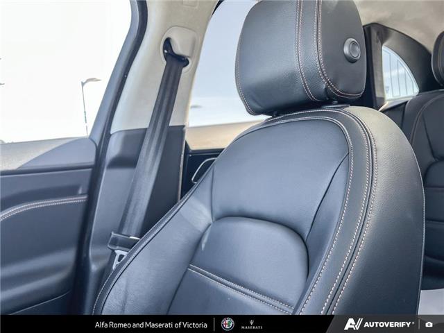 2020 Jaguar F-PACE 30t Prestige (Stk: 205941) in Victoria - Image 19 of 24