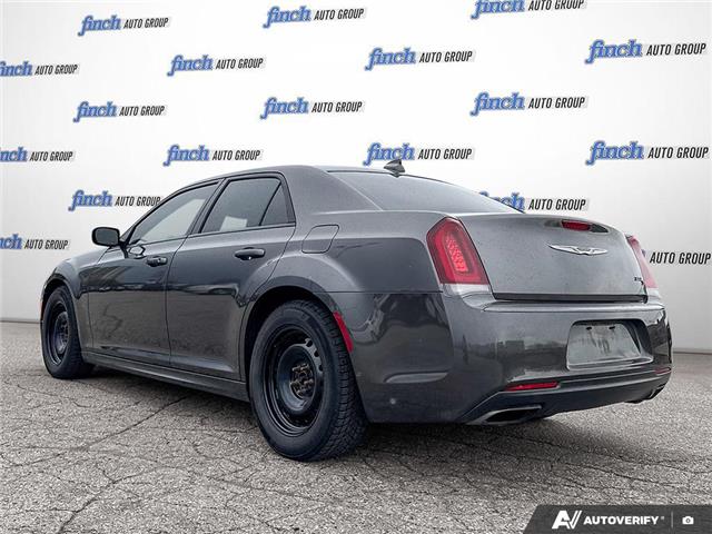 2019 Chrysler 300 S (Stk: 1032) in Kitchener - Image 4 of 23