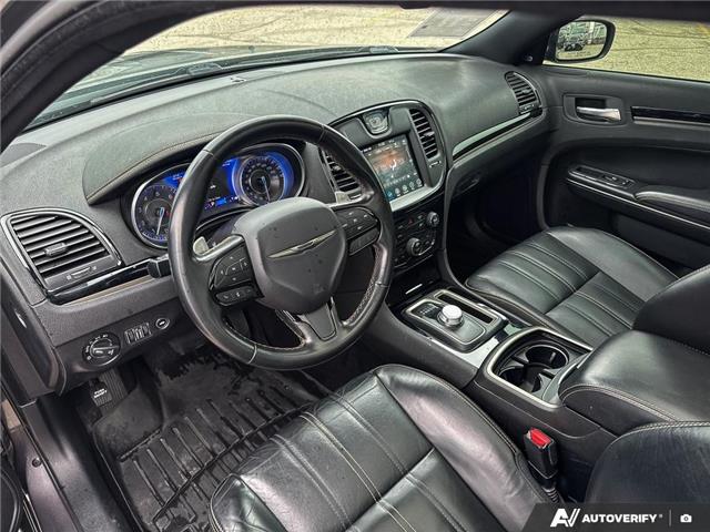 2019 Chrysler 300 S (Stk: 1032) in Kitchener - Image 11 of 23