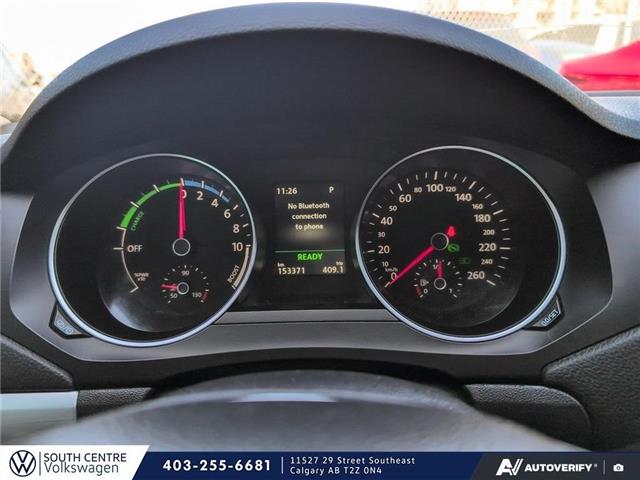 2015 Volkswagen Jetta Turbocharged Hybrid Base (Stk: SU7716A) in Calgary - Image 14 of 24